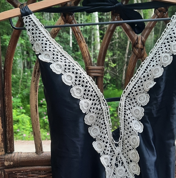 🌟3/50 Black Kona Sol Lace One Piece Swimsuit - Picture 2 of 11